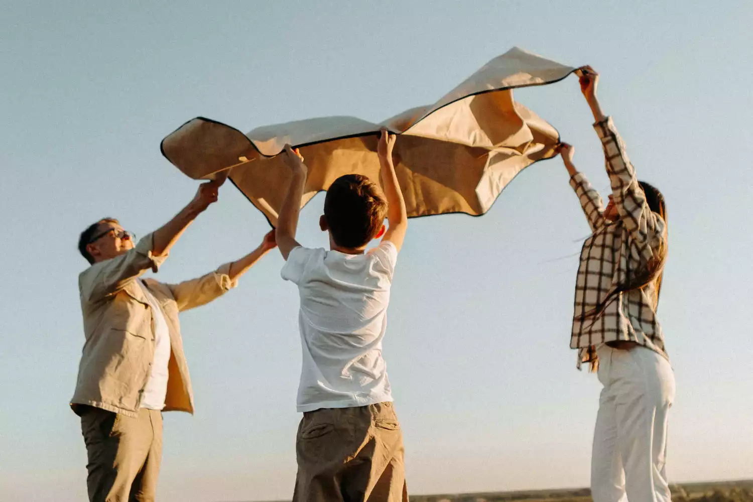 picnic blanket with handle